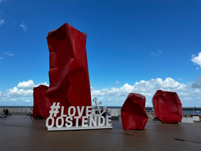 Westende, Oostende und Brügge